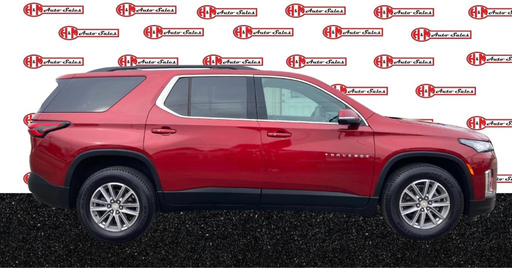 2022 Chevrolet Traverse Image 2