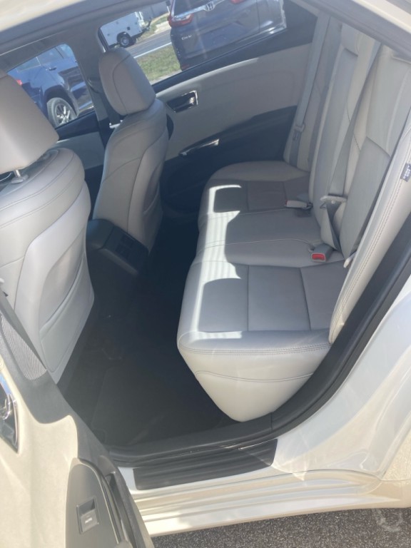 2016 Toyota Avalon Image 9