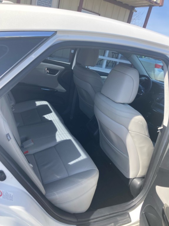 2016 Toyota Avalon Image 15