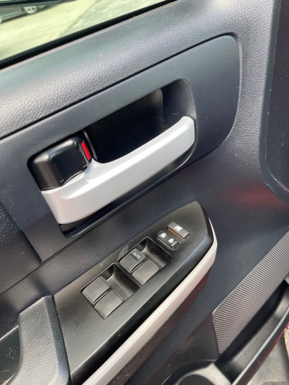2019 Toyota Tundra Image 7