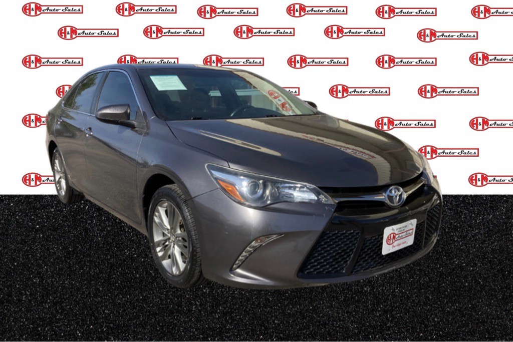 2017 Toyota Camry Image 1