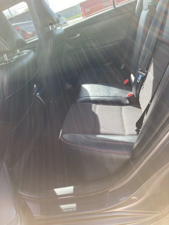 2017 Toyota Camry Image 10