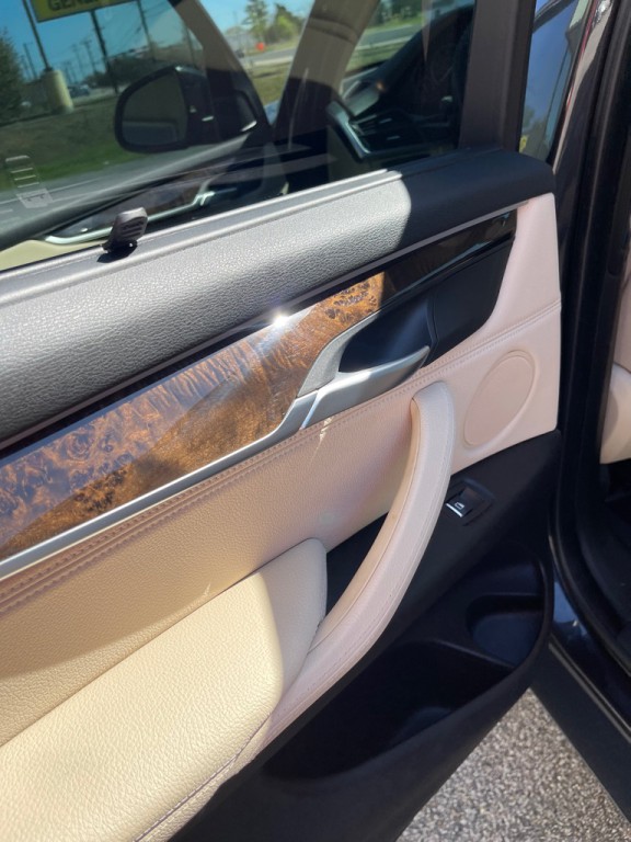 2017 Chevrolet Tahoe Image 7