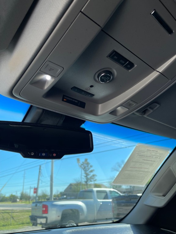 2017 Chevrolet Tahoe Image 17