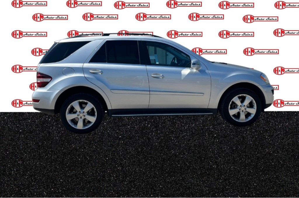 2011 Mercedes-Benz M-Class Image 2