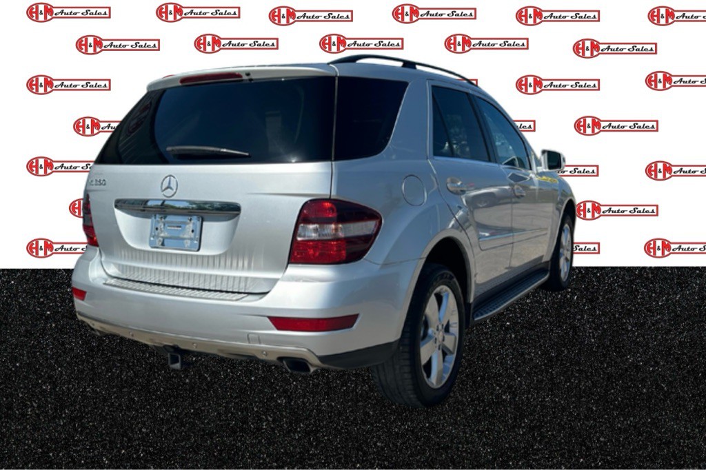 2011 Mercedes-Benz M-Class Image 3