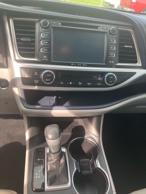 2018 Toyota Highlander Image 11