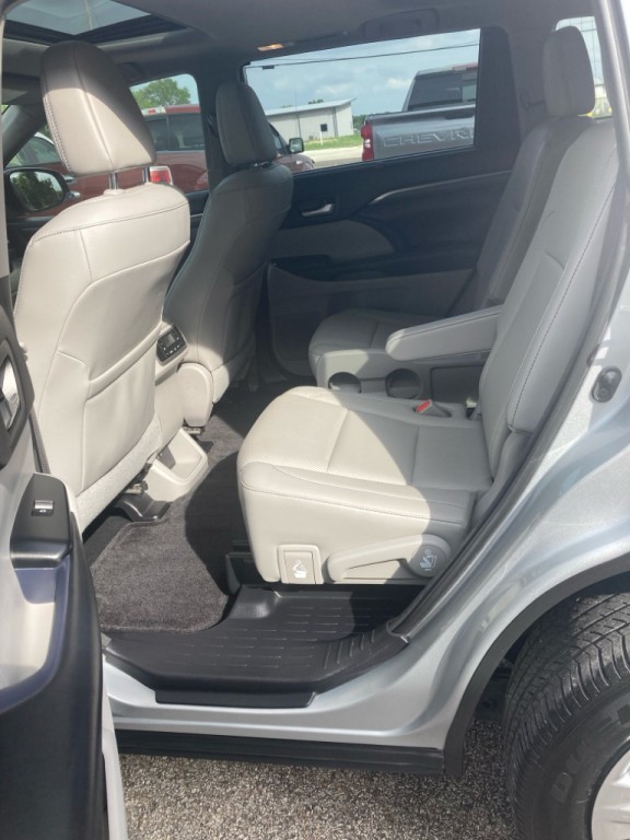 2018 Toyota Highlander Image 14