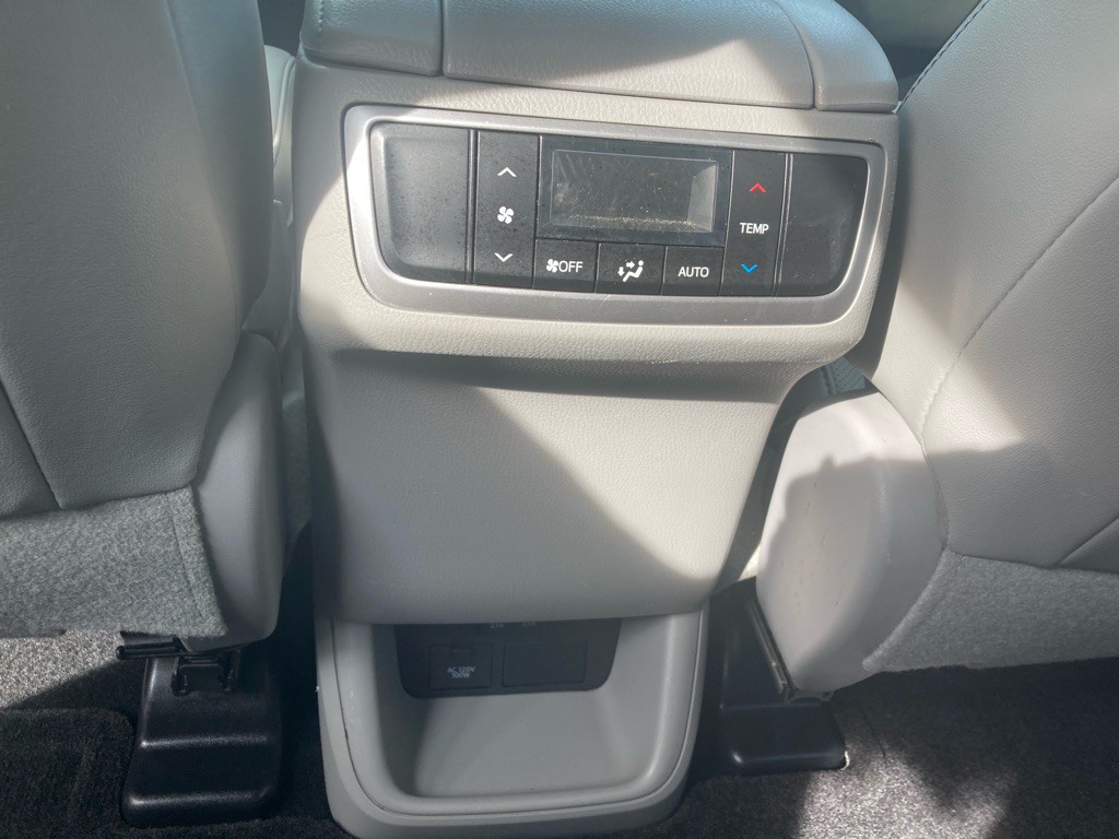 2018 Toyota Highlander Image 15