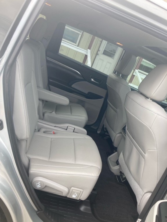 2018 Toyota Highlander Image 20