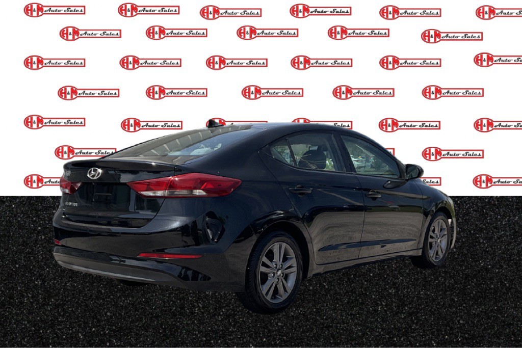 2017 Hyundai Elantra Image 3