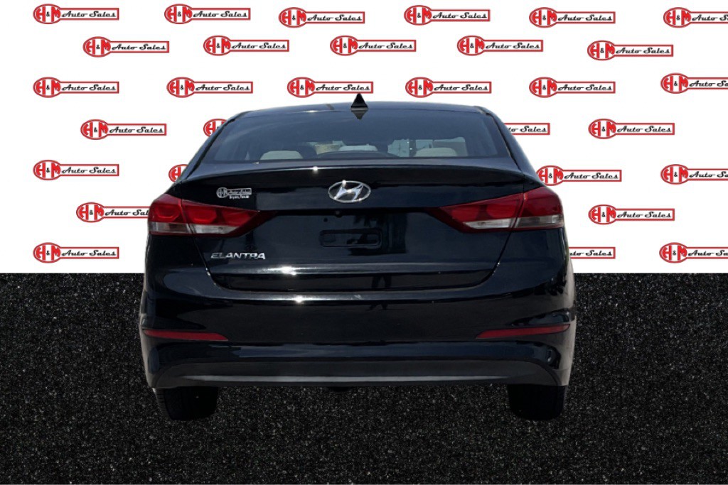 2017 Hyundai Elantra Image 4