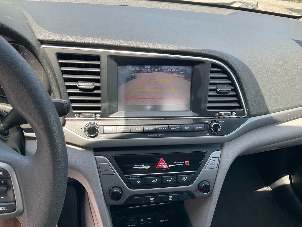 2017 Hyundai Elantra Image 14
