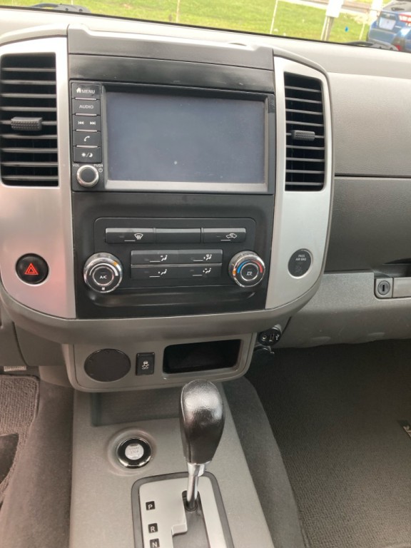 2021 Nissan Frontier Image 13