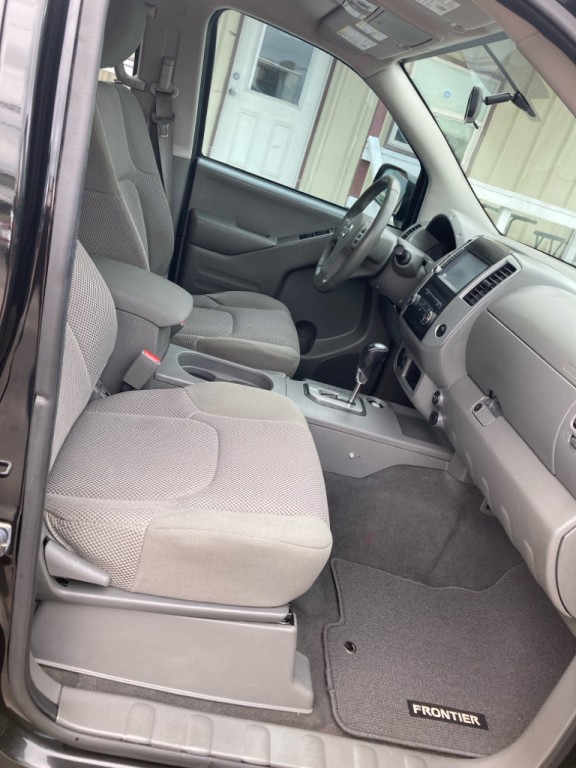 2021 Nissan Frontier Image 16