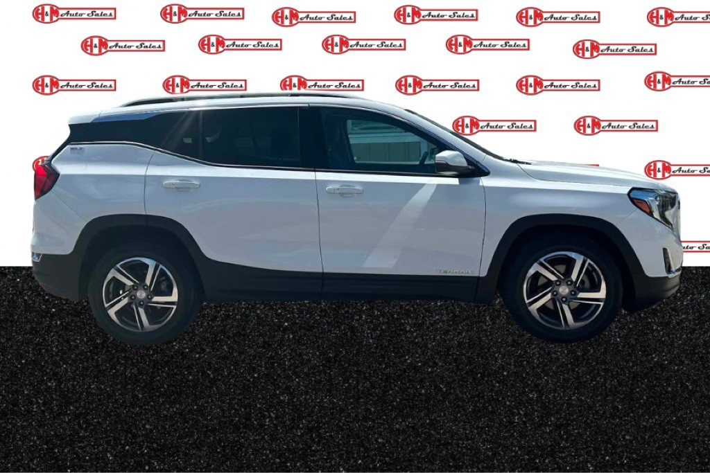 2020 GMC Terrain Image 2