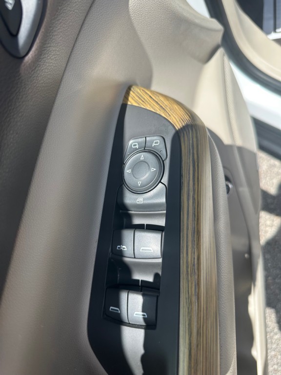 2019 GMC Acadia Image 17