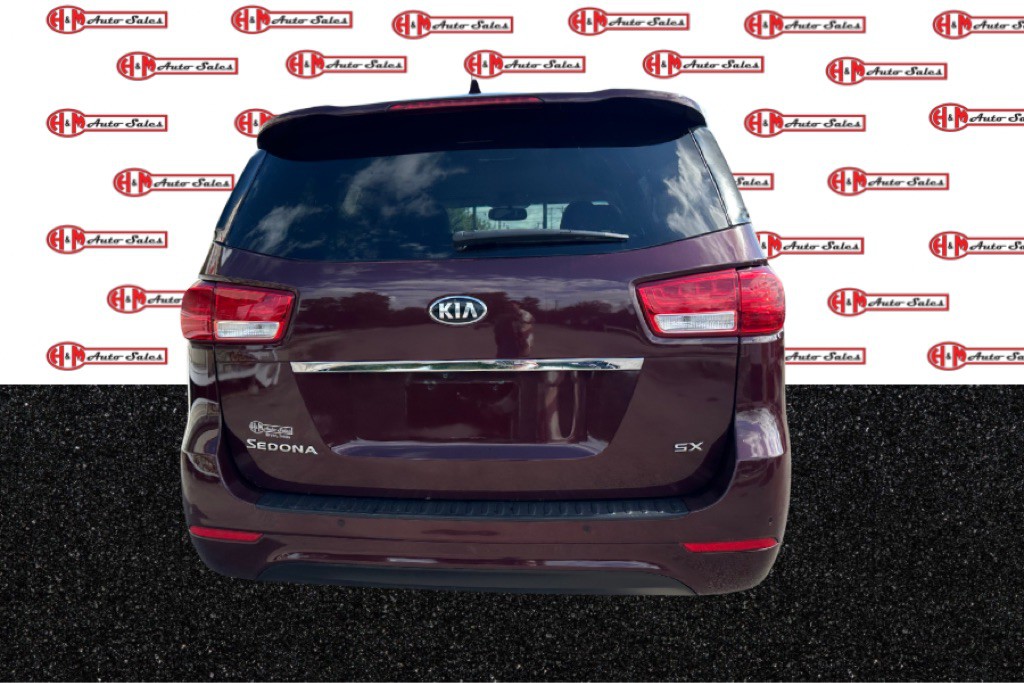 2016 Kia Sedona Image 4