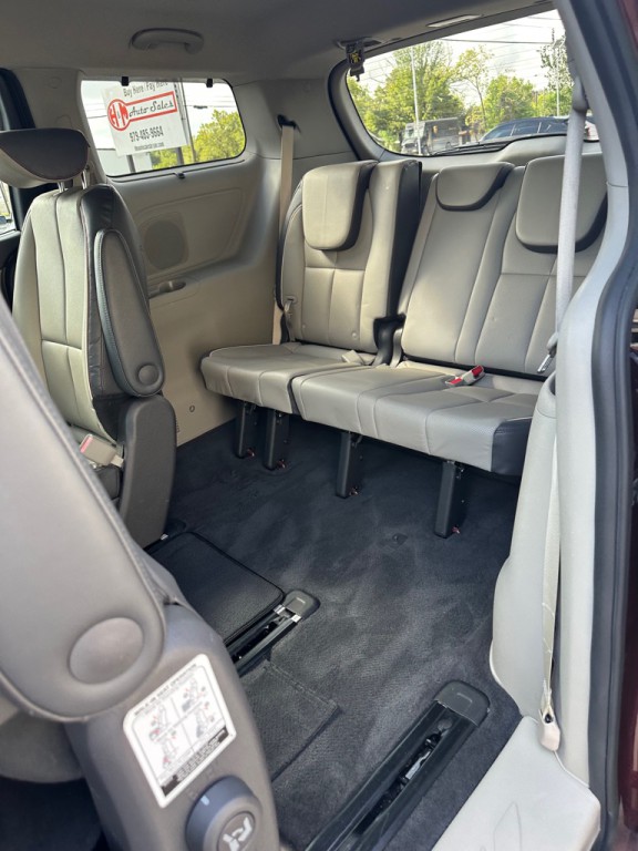 2016 Kia Sedona Image 15