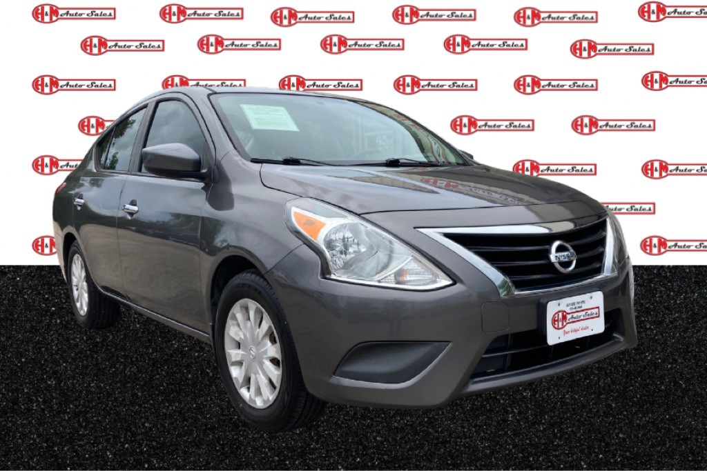 2016 Nissan Versa Image 1