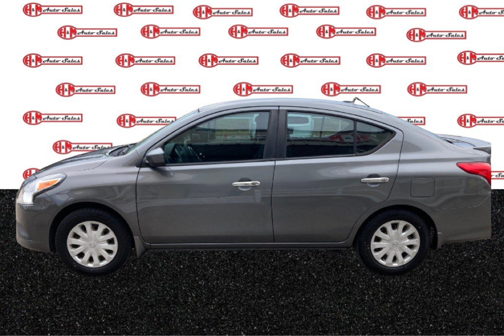 2016 Nissan Versa Image 5