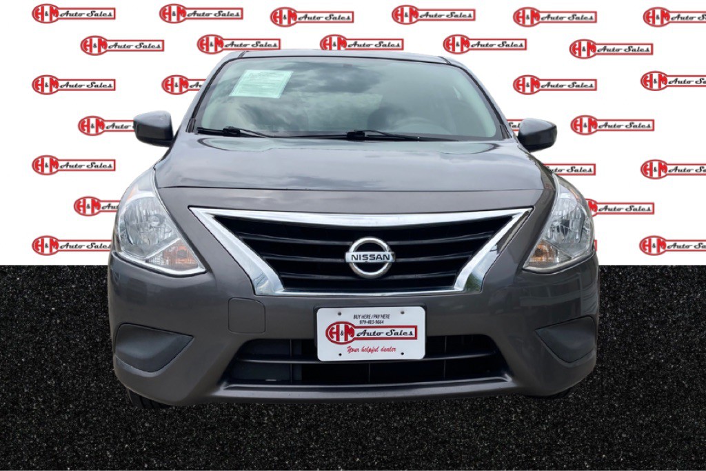 2016 Nissan Versa Image 7