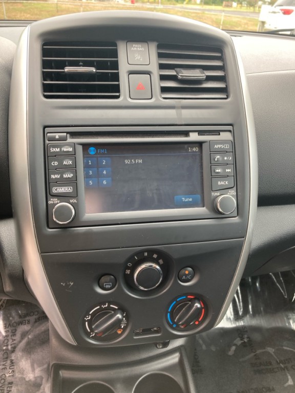2016 Nissan Versa Image 10