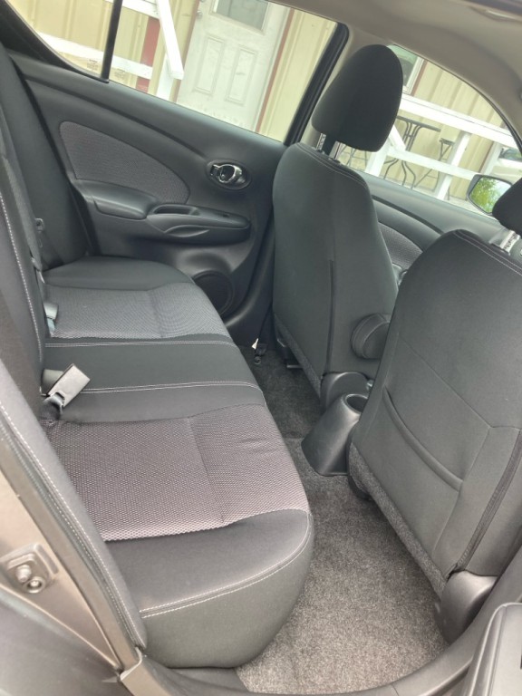 2016 Nissan Versa Image 15