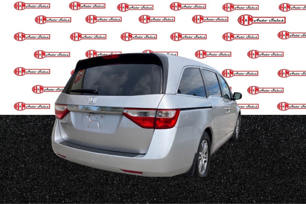 2013 Honda Odyssey Image 2