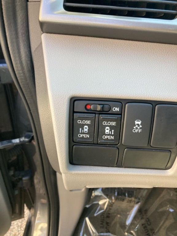 2017 Honda Odyssey Image 34