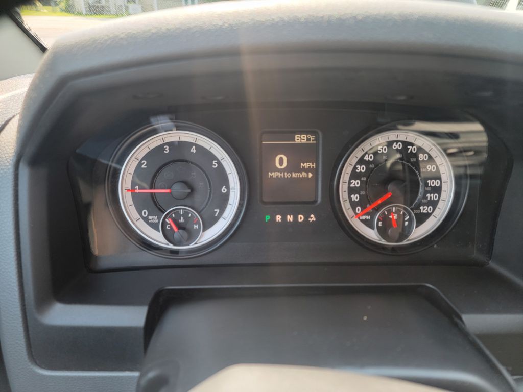 2014 RAM 1500 Image 28