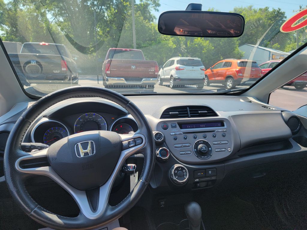 2010 Honda Fit Image 16