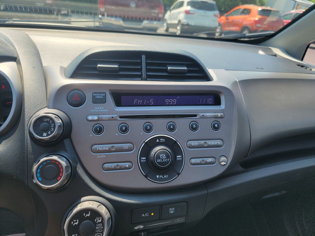 2010 Honda Fit Image 18