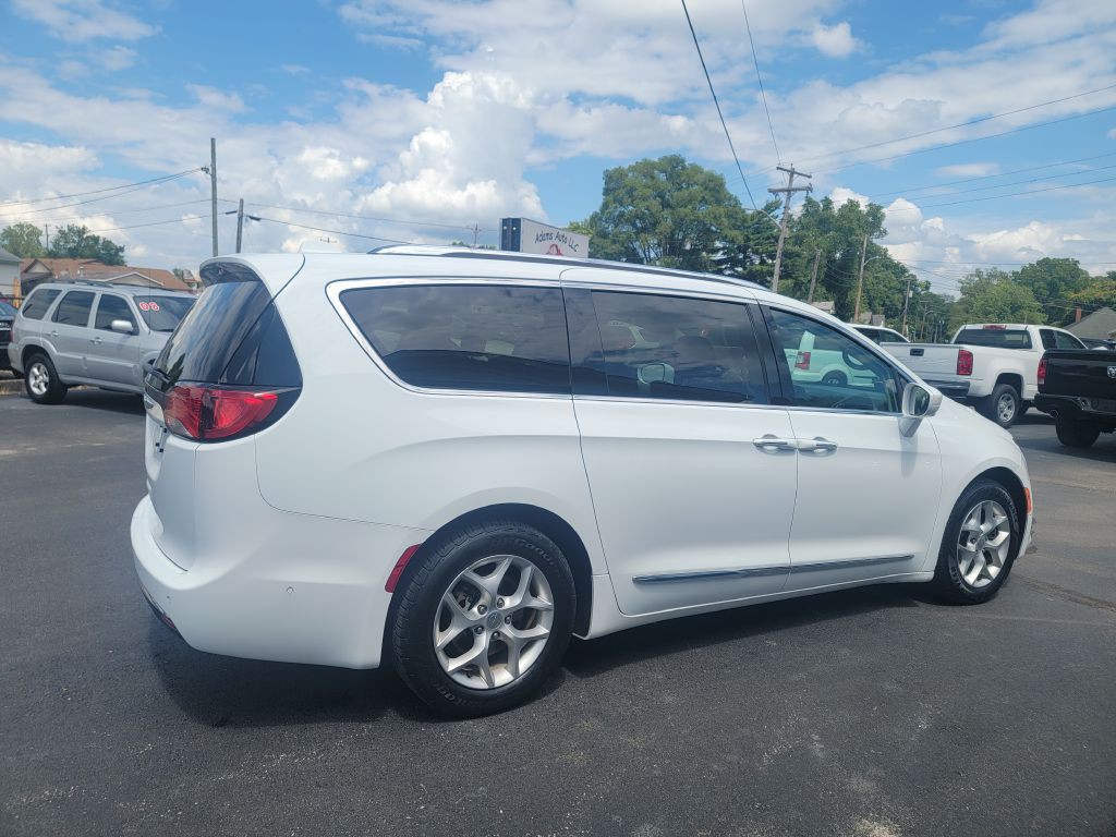 2019 Chrysler Pacifica Image 4