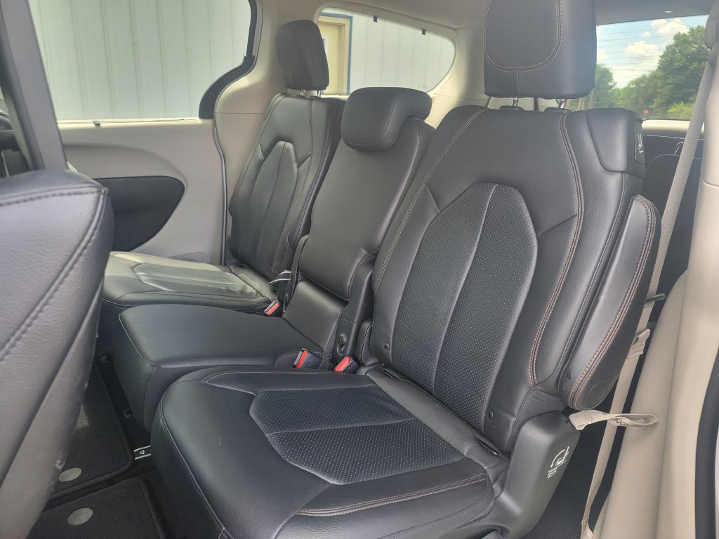 2019 Chrysler Pacifica Image 10