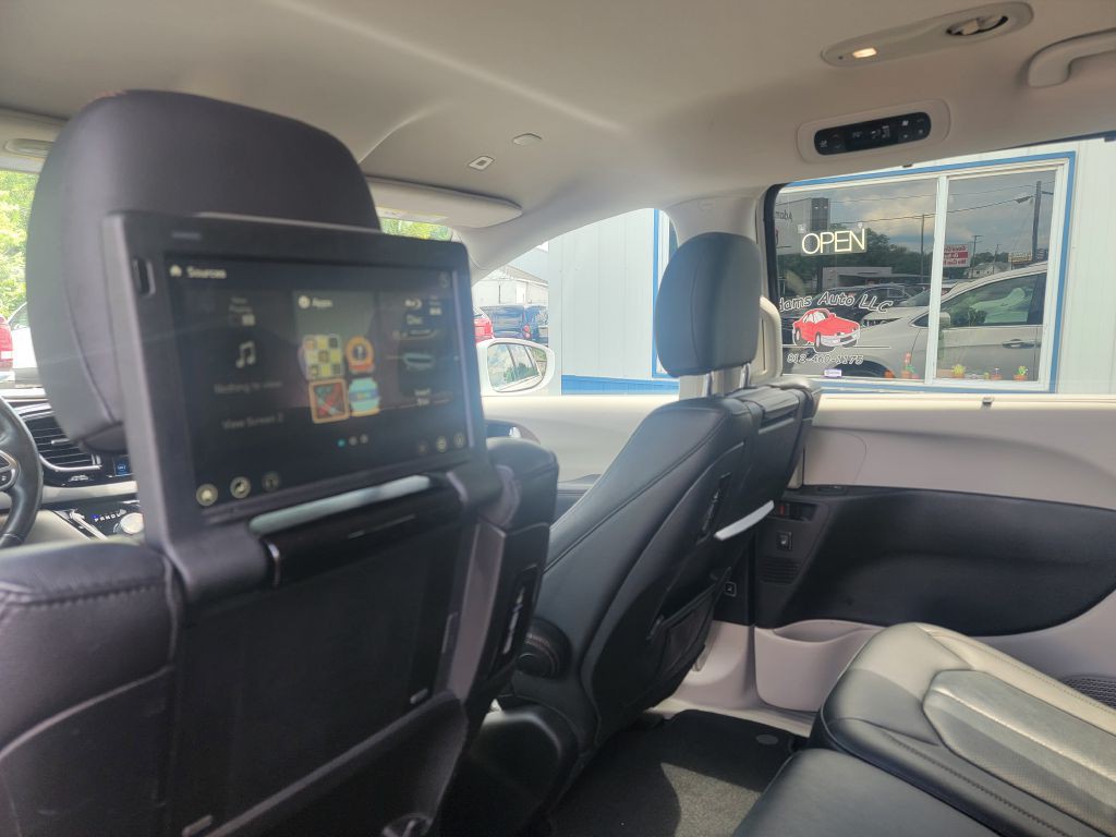2019 Chrysler Pacifica Image 11