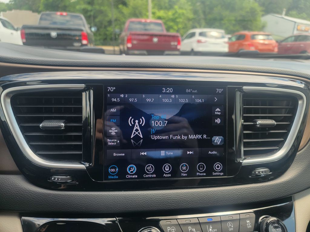 2019 Chrysler Pacifica Image 23