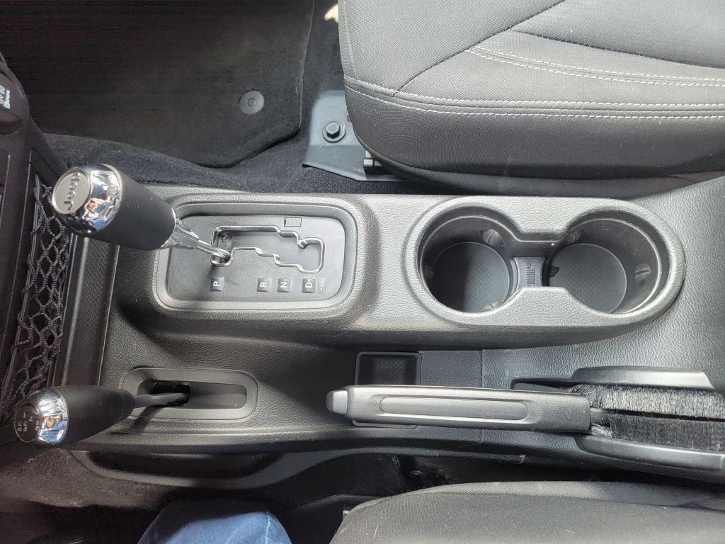 2016 Jeep Wrangler Unlimited Image 25