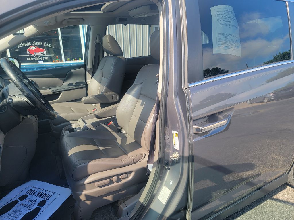 2015 Honda Odyssey Image 8