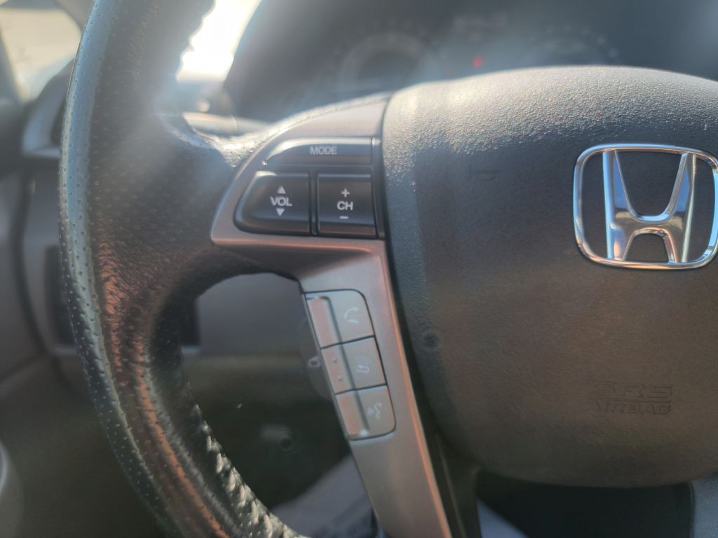 2015 Honda Odyssey Image 17