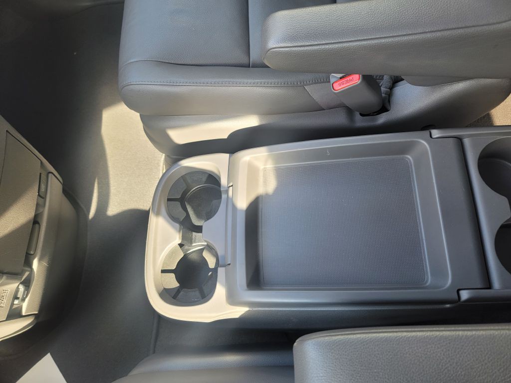 2015 Honda Odyssey Image 30