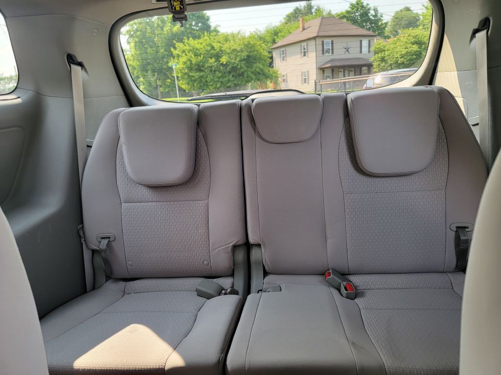 2016 Kia Sedona Image 15
