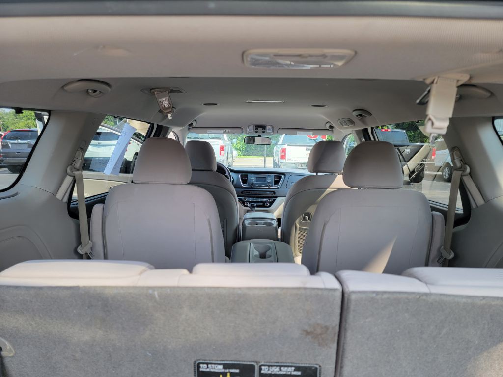 2016 Kia Sedona Image 17