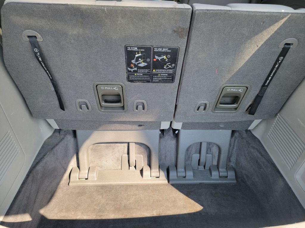 2016 Kia Sedona Image 19