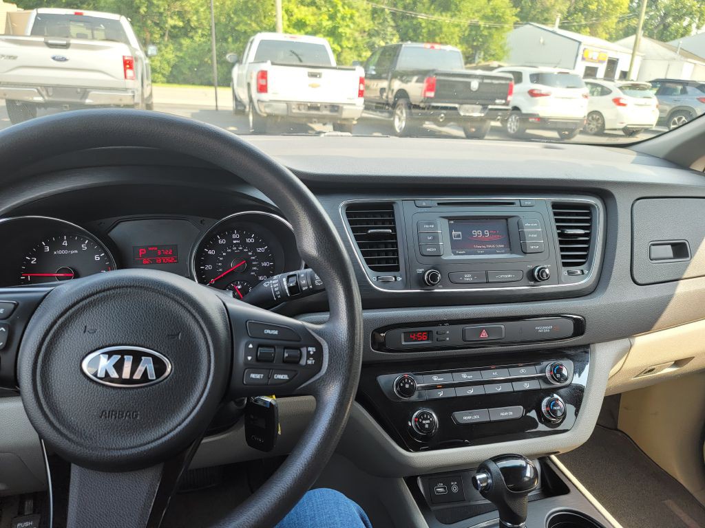2016 Kia Sedona Image 21