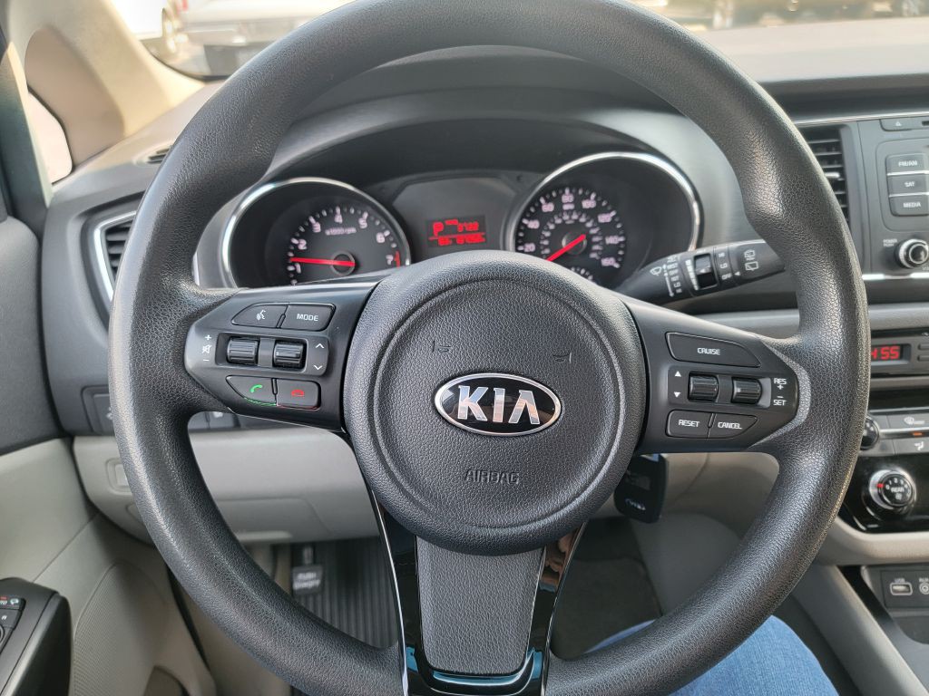 2016 Kia Sedona Image 22