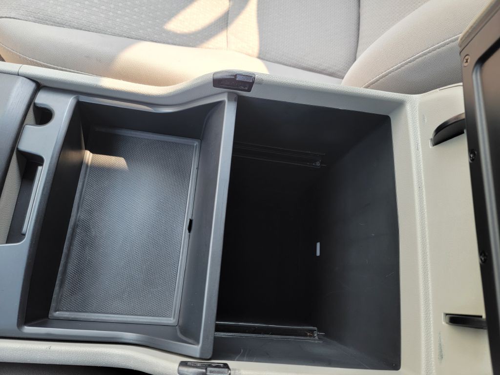 2016 Kia Sedona Image 27