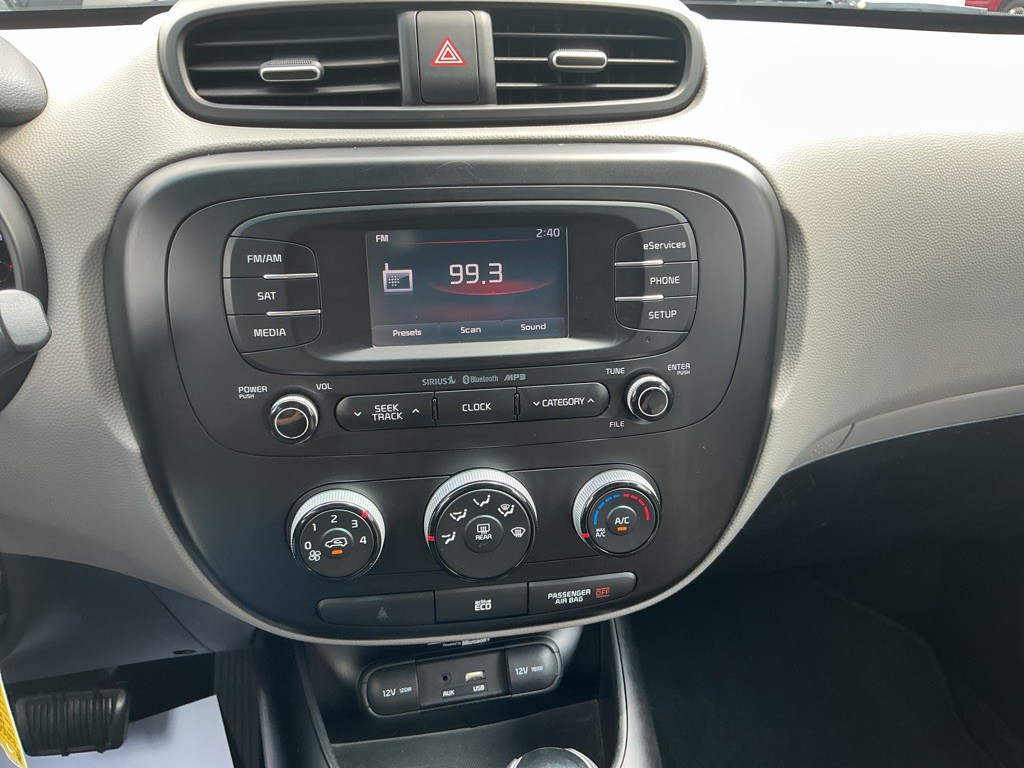 2015 Kia Soul Image 16