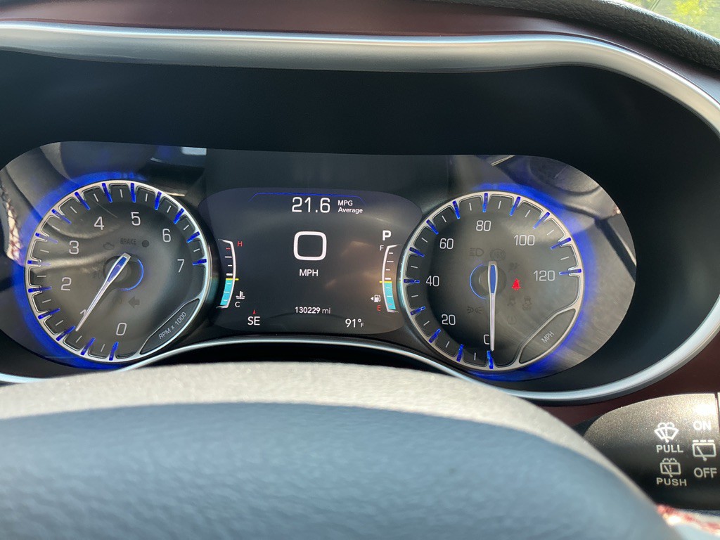 2017 Chrysler Pacifica Image 17