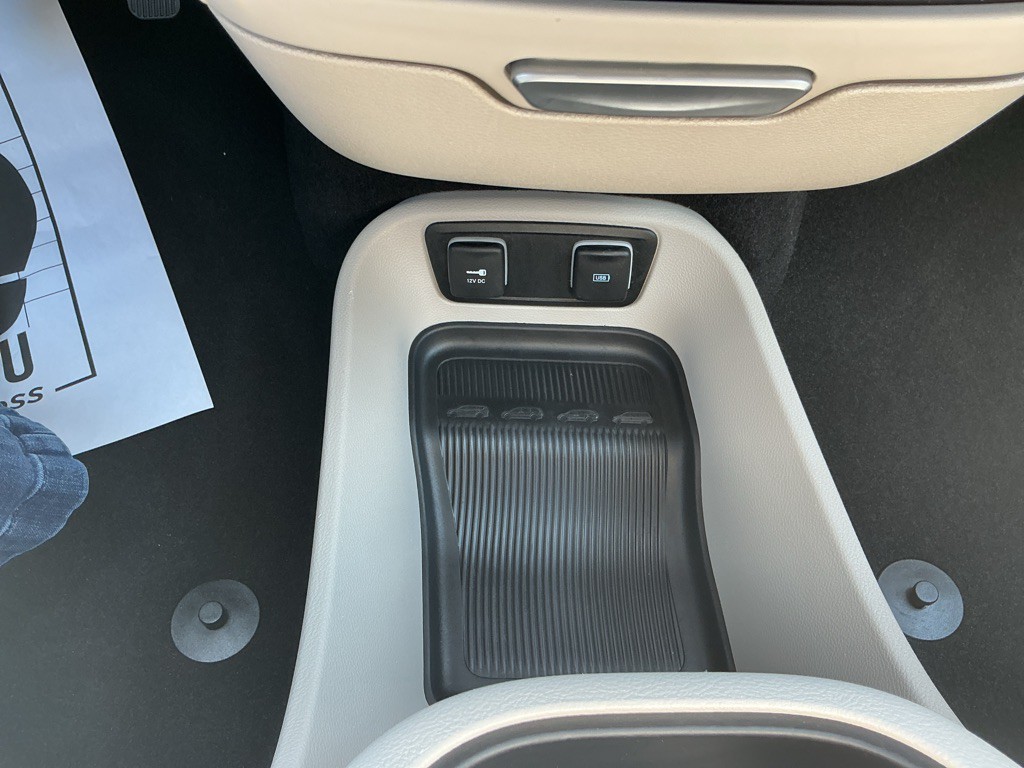 2017 Chrysler Pacifica Image 22
